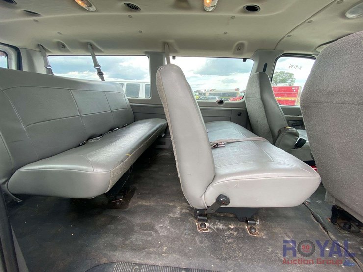 2006-ford-e350-image-27
