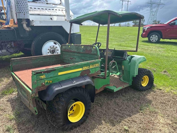 john-deere-gator-image-6