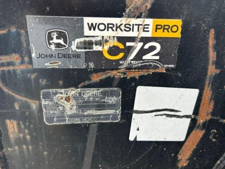2017-deere-320e-image-48
