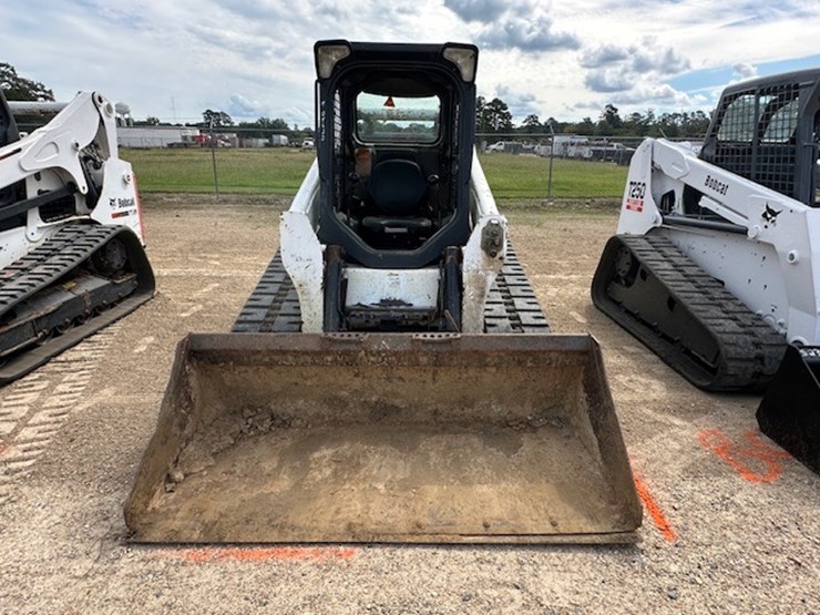 2015-bobcat-t750-image-6