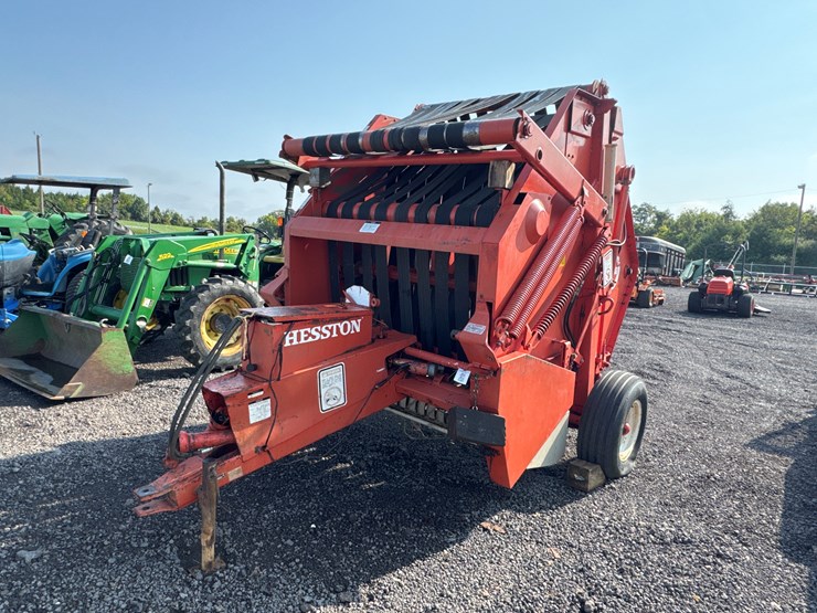 hesston-5500-image-1