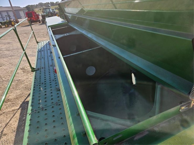 john-deere-1530-image-39