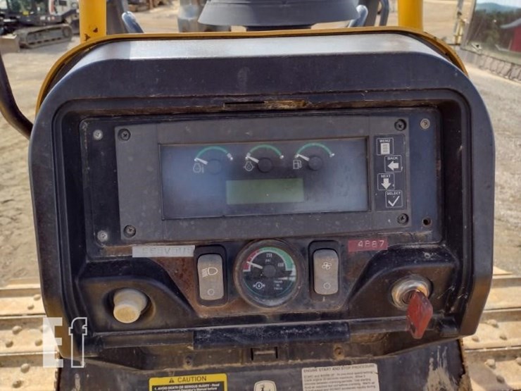 2004-deere-650h-image-7