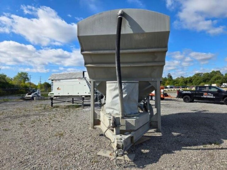 2014-fastway-low-profile-tow-behind-t/a-cement-sil-image-2