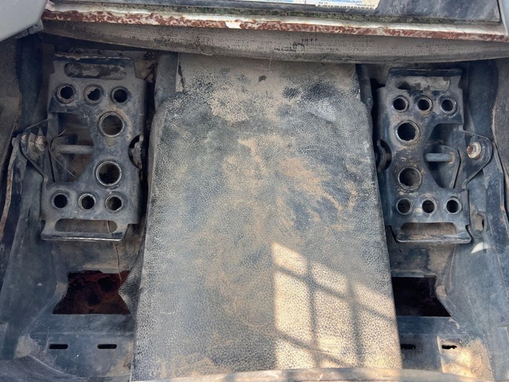 2021-bobcat-t450-image-35