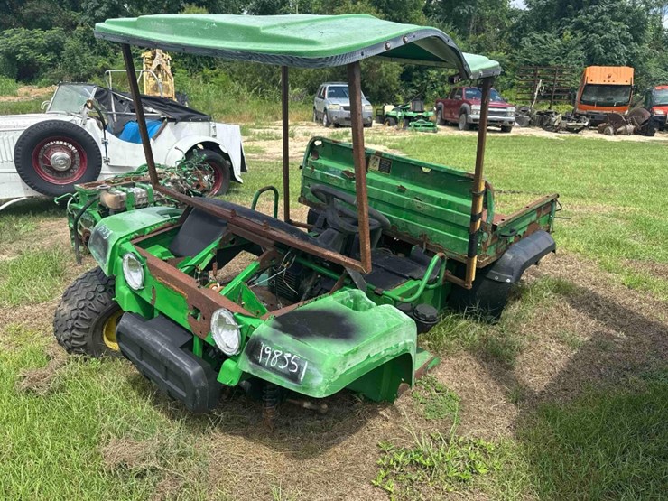 john-deere-gator-image-2