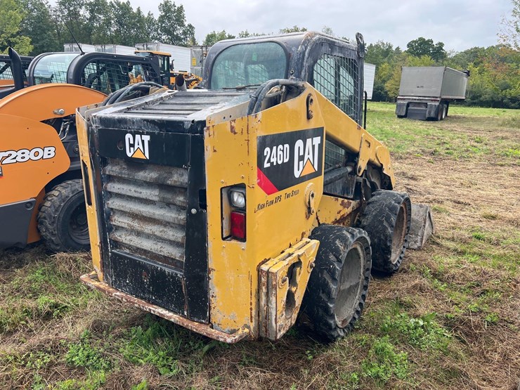 caterpillar-246d-image-3