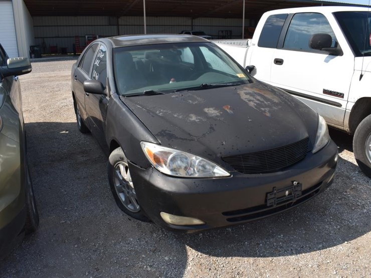 2003-toyota-camry-(not-running,-no-key)-(unknown-miles)-(vin-#-4t1be32k73u2-image-2