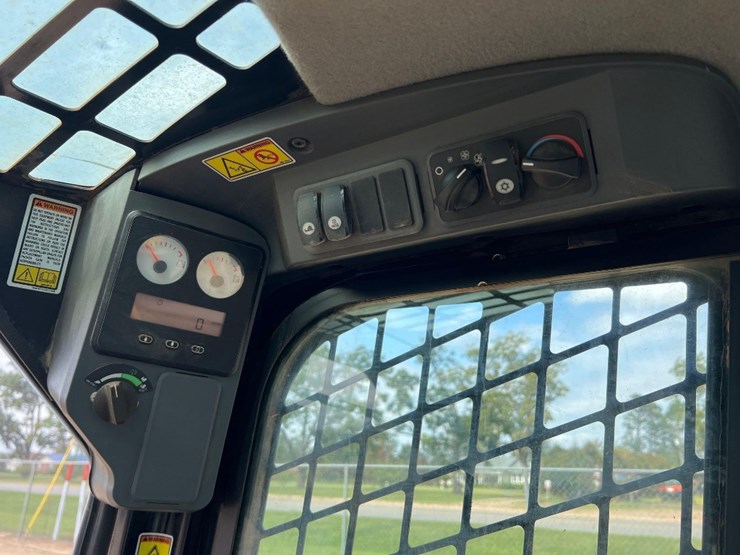 2012-caterpillar-299d-xhp-image-31