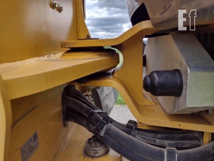 2017-deere-244kii-image-22