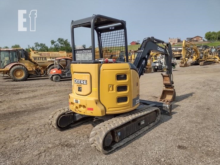 2018-deere-35g-image-48