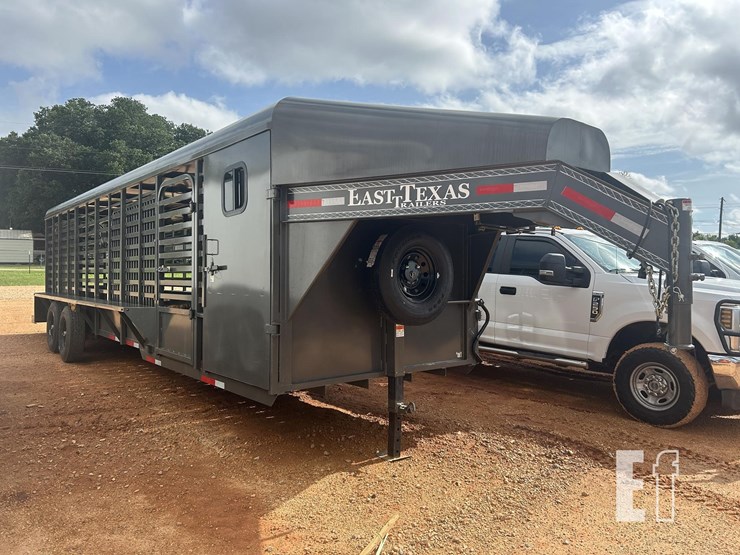 2025-east-texas-trailers-28-ft-image-2