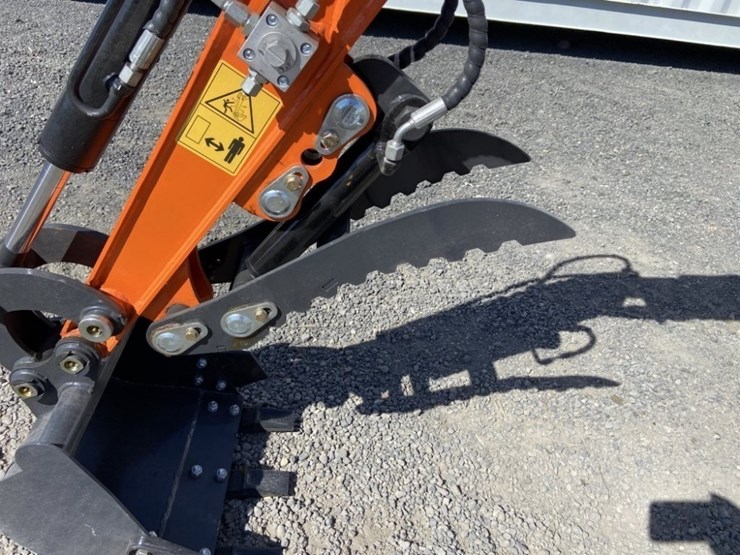 2025-land-hero-ldh-me18-mini-hydraulic-excavator-image-9