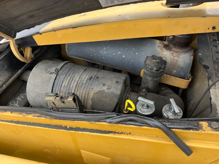 caterpillar-416d-image-20