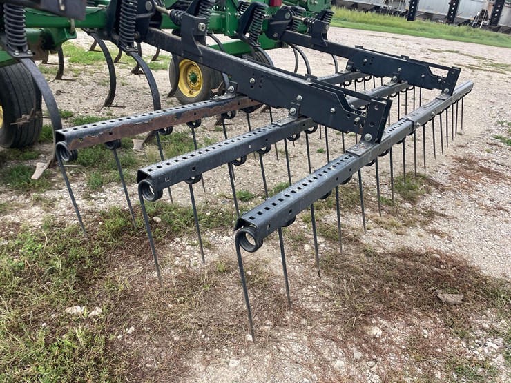 john-deere-2210-image-27