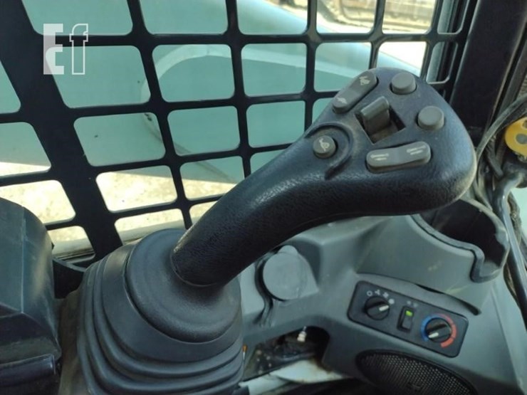 2016-bobcat-t770-image-12