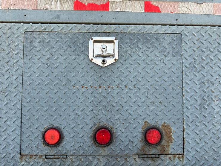 2005-international-durastar-4300-image-11