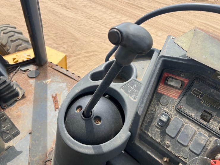 2002-deere-310g-image-36