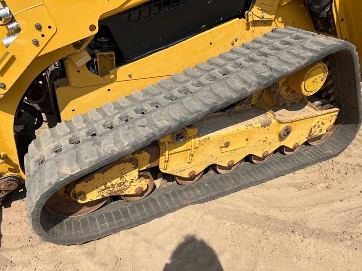 2023-caterpillar-299d3-xe-image-9