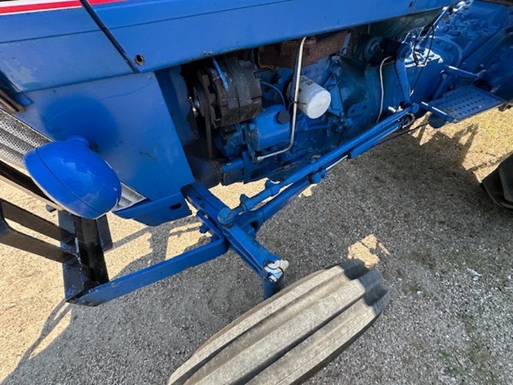 ford-2910-image-31