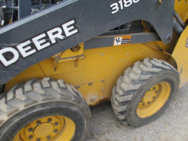 deere-318g-image-18