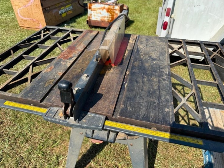 craftsman-10"-table-saw-image-3