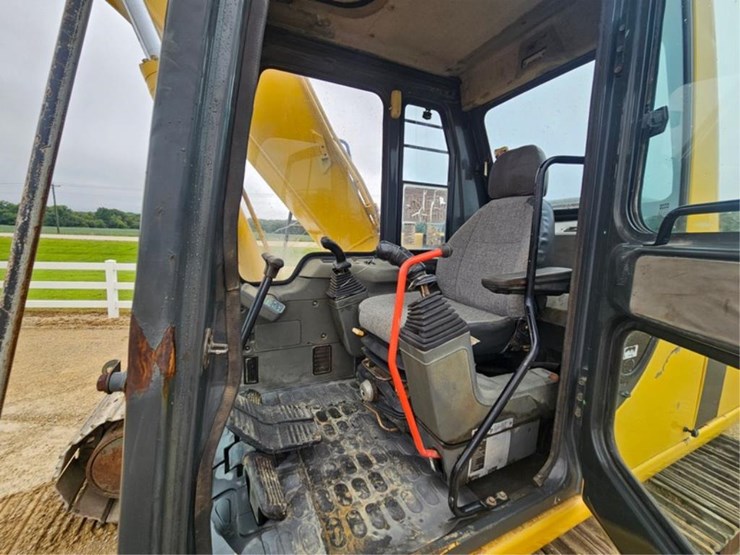 komatsu-pc150-lc-image-26
