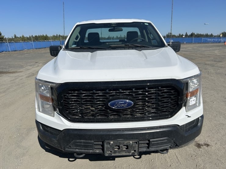 2022-ford-f150-xl-image-8