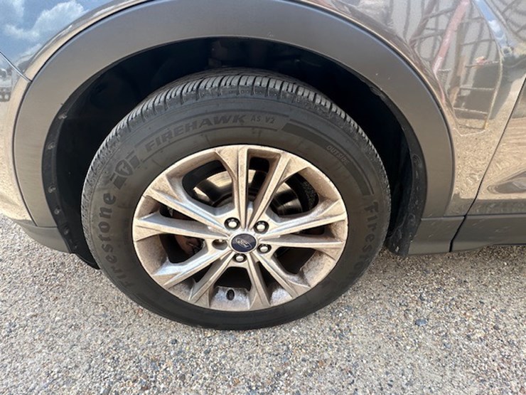2017-ford-escape-image-16