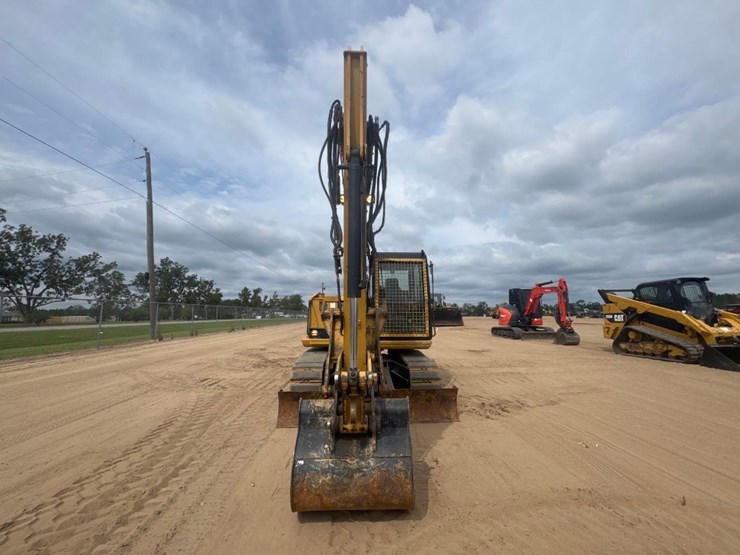 2017-caterpillar-307e2-image-3