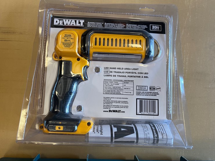 #8-•-dewalt-20n-handheld-led-light-image-2