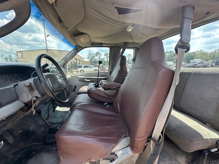 2003-ford-f450-image-33