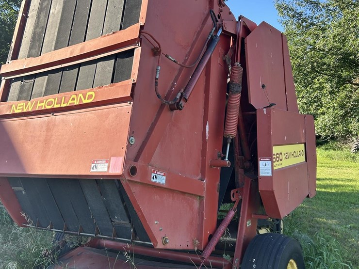 new-holland-660-image-5