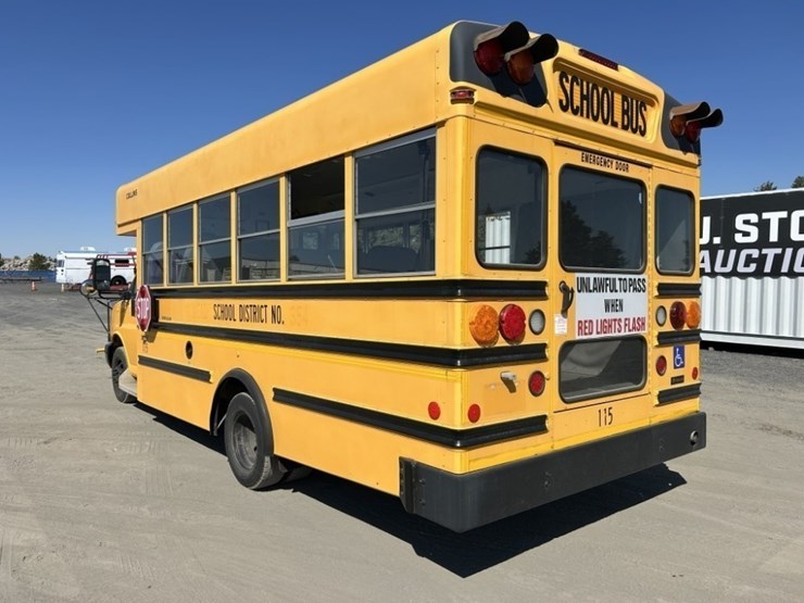 2008-chevrolet-express-school-bus-image-3