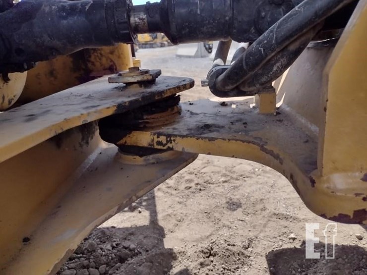 2002-caterpillar-938g-image-29