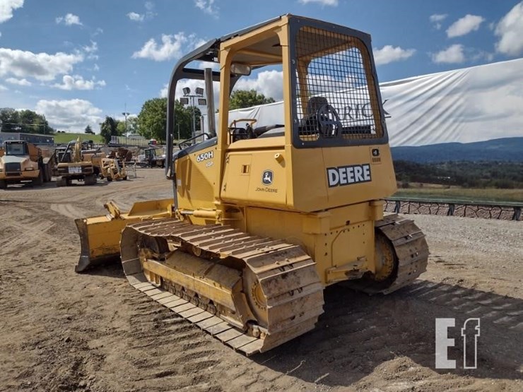 2004-deere-650h-image-43