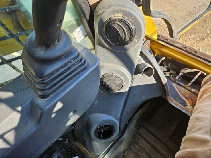 caterpillar-226d3-image-28