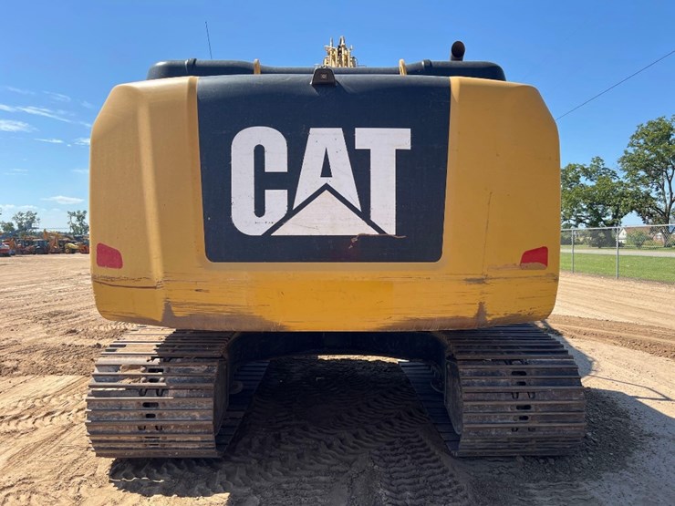 2017-caterpillar-323fl-image-3