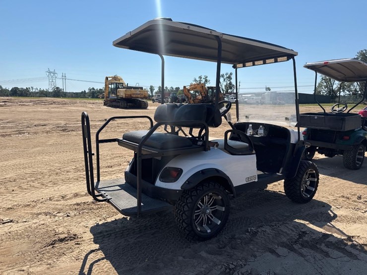 2020-ez-go-express-s4-golf-cart-image-6