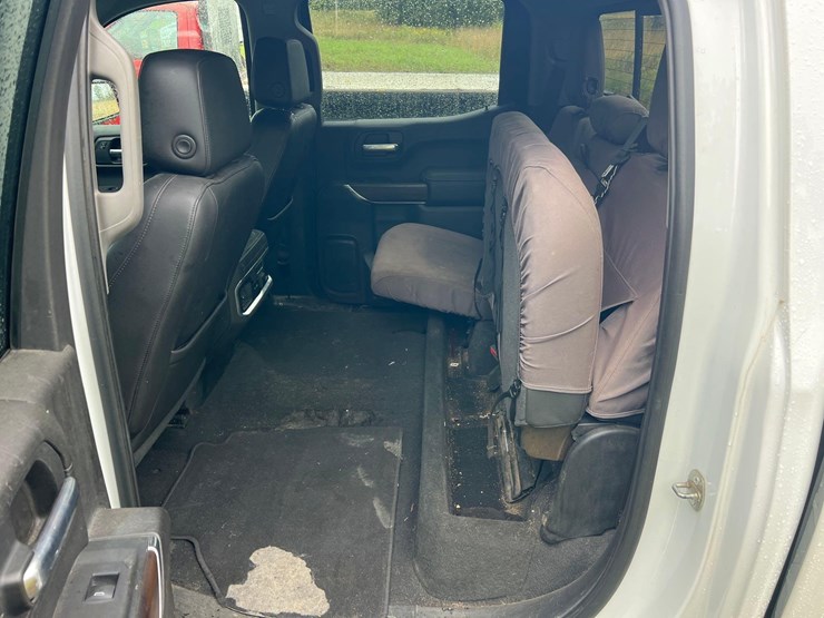 2020-gmc-sierra-1500-slt-image-12