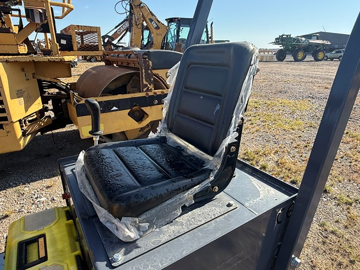#145-•-#30306-•-2025-sdlool-sl1000-vibratory-compactor-inv#:-30306-image-22