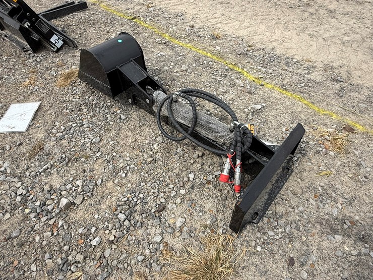 #230-•-#26346-•-unused-giyi-59"-mini-skid-steer-backhoe-arm-zwb2507124-image-2