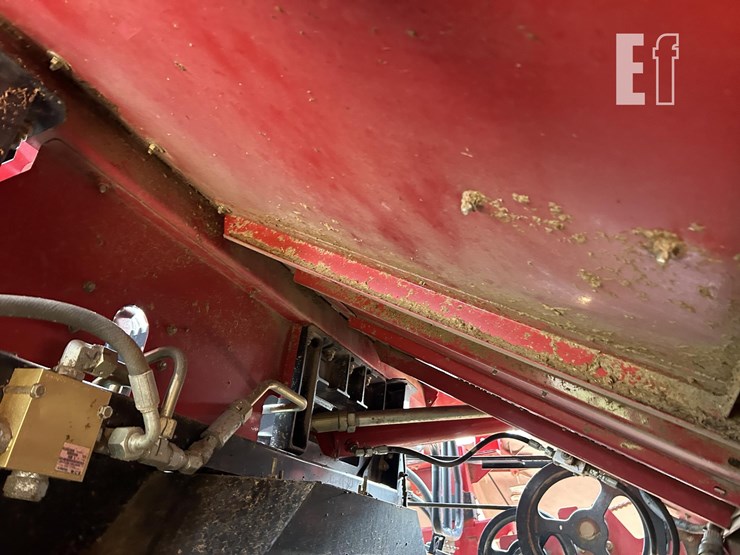 2015-case-ih-8240-image-48
