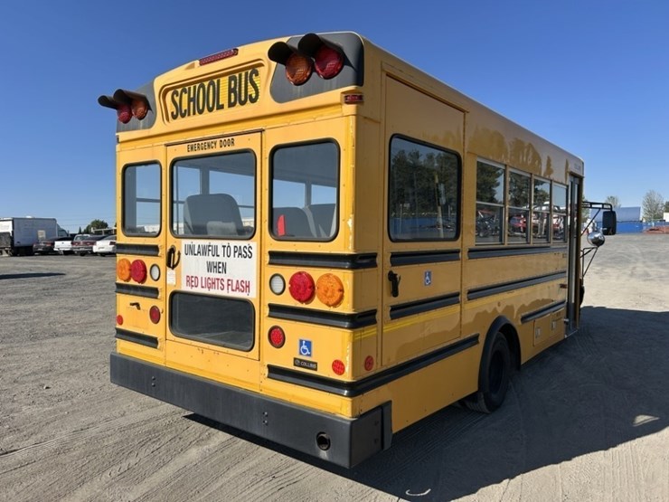 2008-chevrolet-express-school-bus-image-5