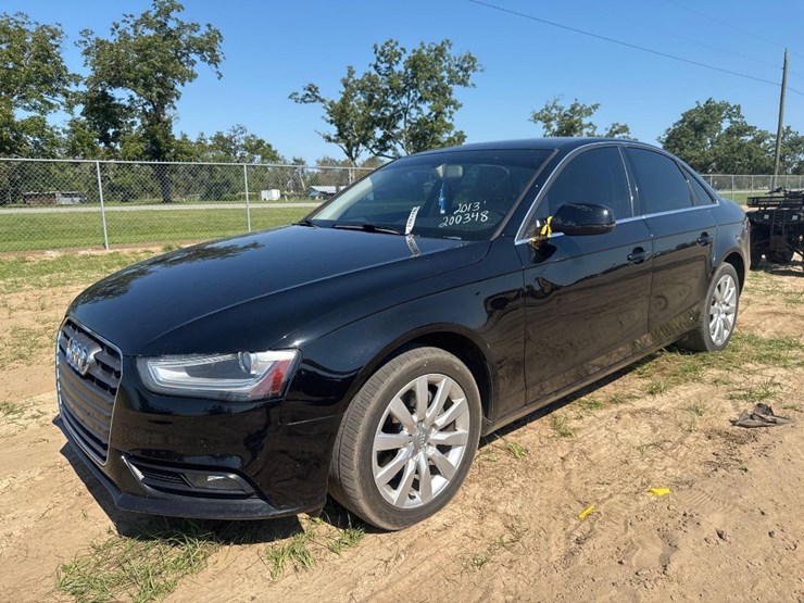 2013-audi-a4-20t-sedan-image-2