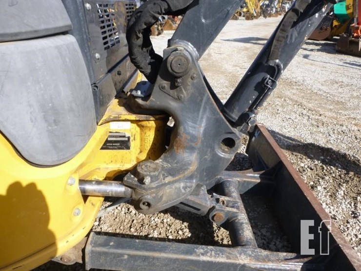 2022-deere-35g-image-24