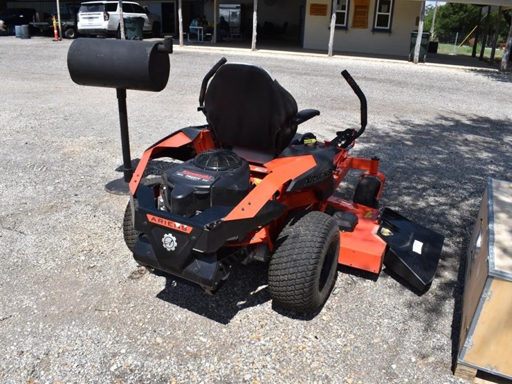 ariens-zero-turn-mower-(serial-#-002125)-(showing-appx-26-hours,-up-to-the-image-4