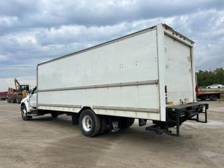 2013-ford-f750-xl-image-5