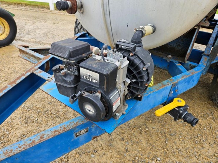 #241-•-1000-gallon-tandem-axle-water-trailer-image-10