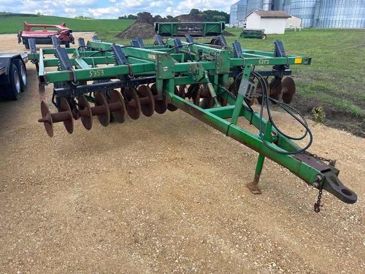 john-deere-714-image-1